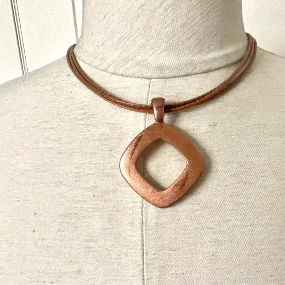 Premier Designs copper pendant necklace